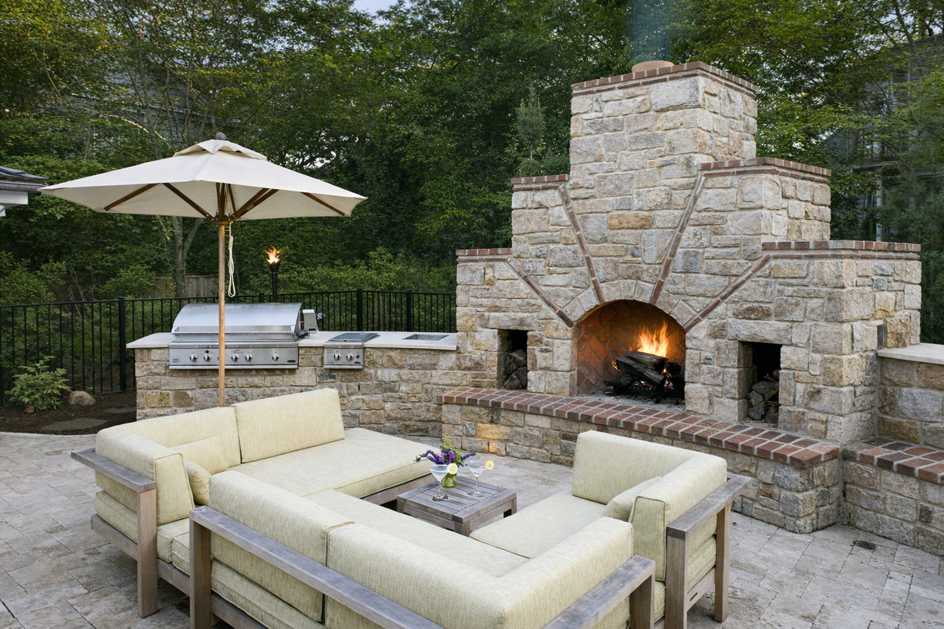 Outdoor kitchen masonry